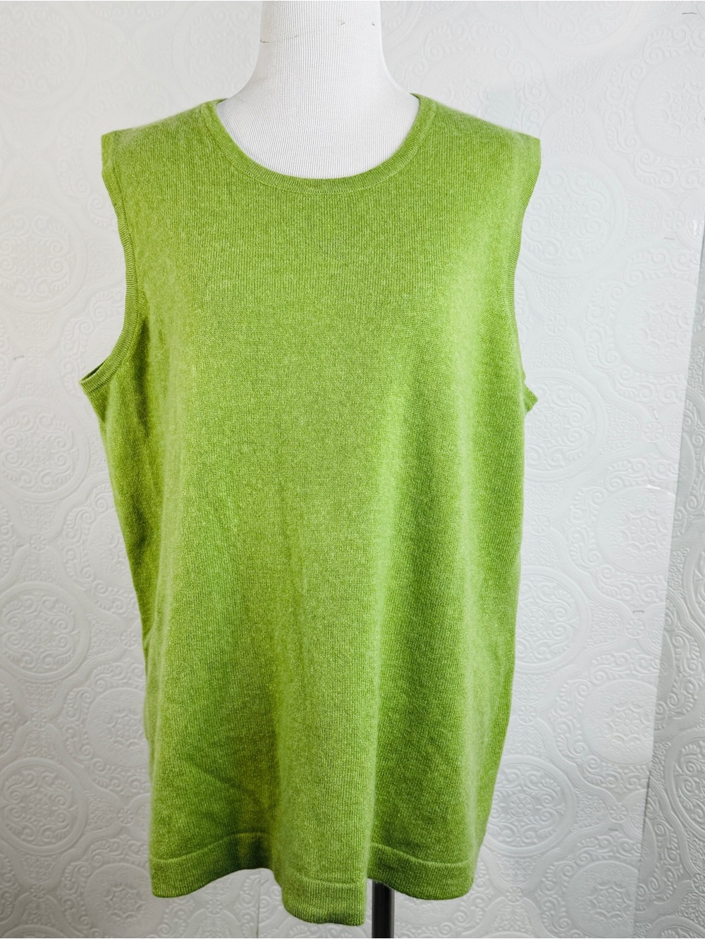 Wendy B. Cashmere Vest sz 2X Light Avocado Green 100% Cashmere Women's Sweater